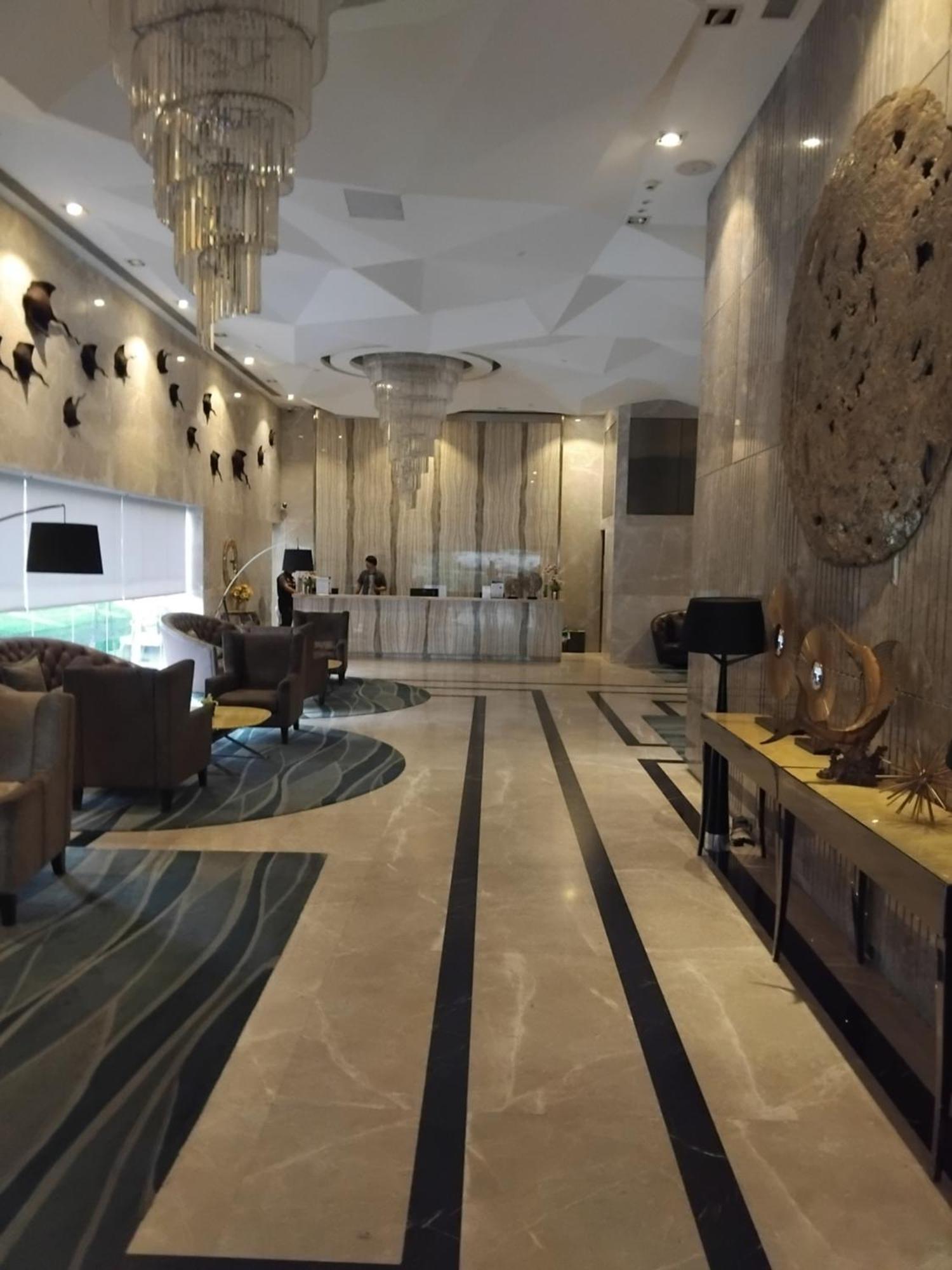 Apartment Luxury Beachfront Sea View *